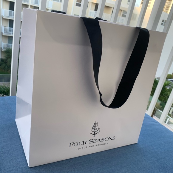Four Seasons Shopping Bag - Medium - Picture 6 of 16